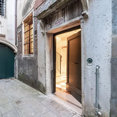 Palazzo Miracoli Apartments-2